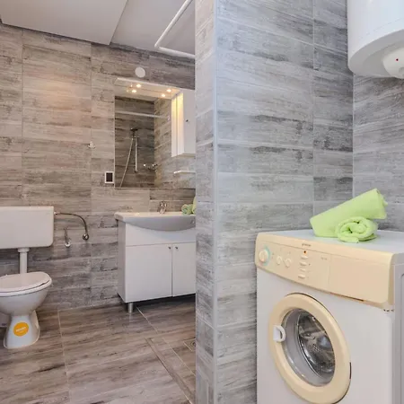Ferien Haus Loncar By Interhome Vir