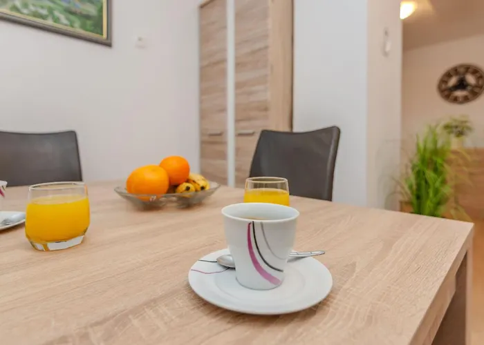 Vakantiehuis Ferien Haus Loncar By Interhome