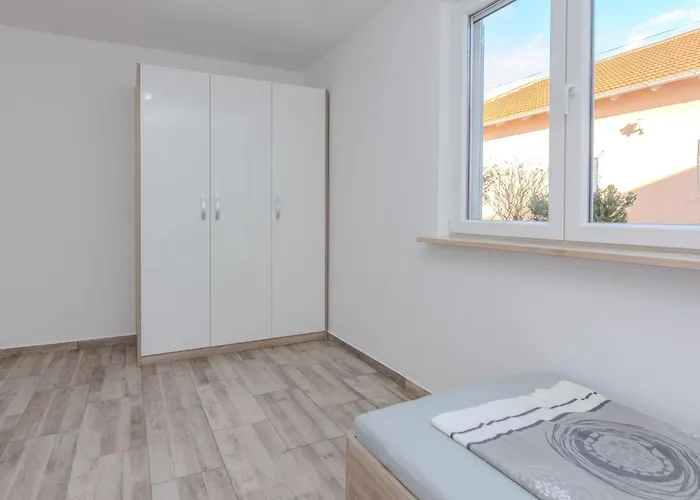 Ferien Haus Loncar By Interhome Vir